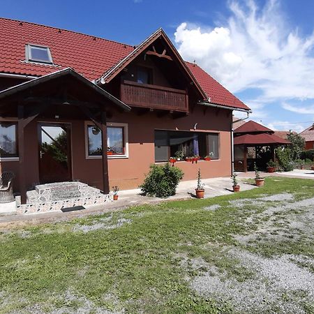 Becze Vanda Kulcsoshaz Lazarea Bagian luar foto