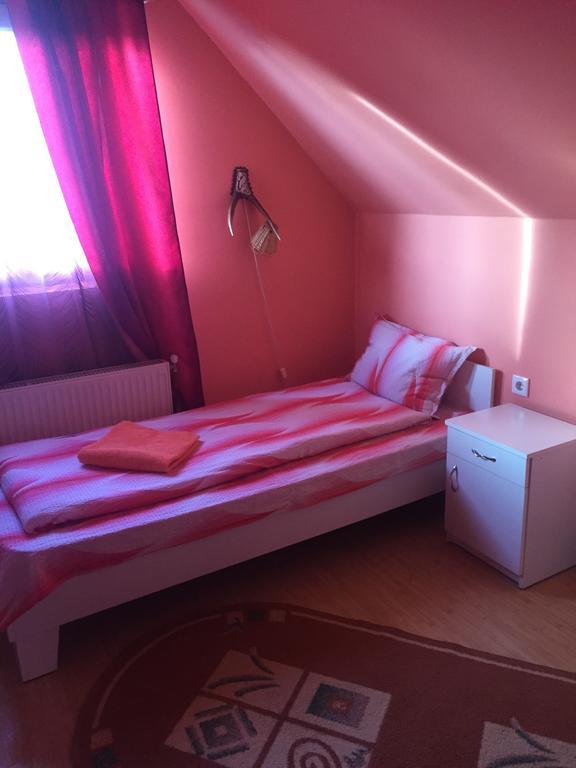 Becze Vanda Kulcsoshaz Lazarea Bagian luar foto